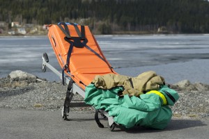 Torr och ren bår, klar för att lasta patient.